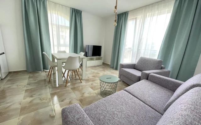 Aparthotel Izida Palace