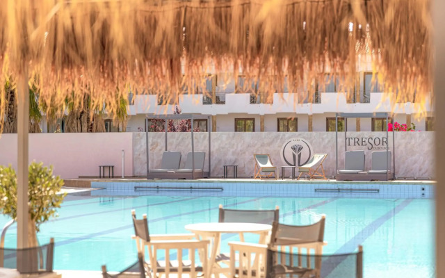 Tresor Hotel
