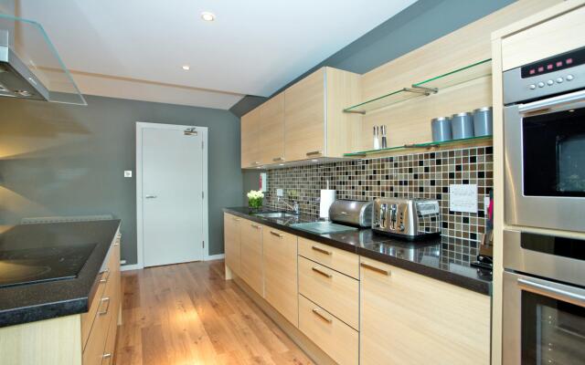 Modern Apartment Near River Dee and Aberdeen City