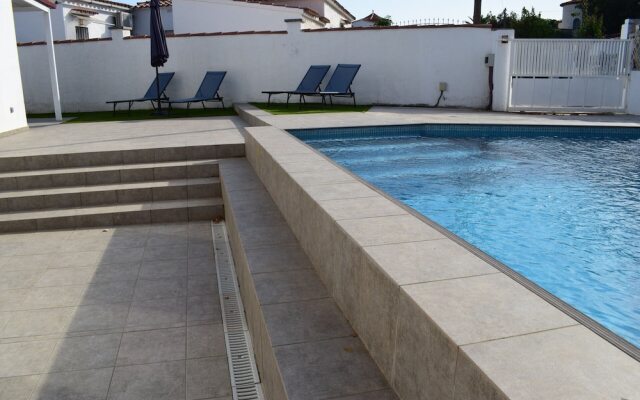 381-casa Moderna con Piscina Privada