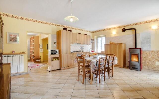 Villa Ciraldo in Monferrato with garden