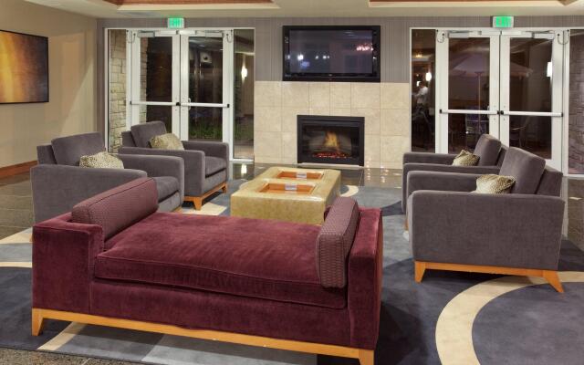 Holiday Inn & Suites Oakland Airport by IHG