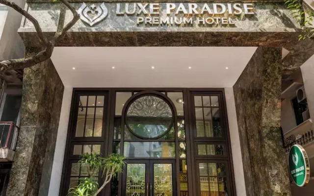 Luxe Paradise Premium Hotel