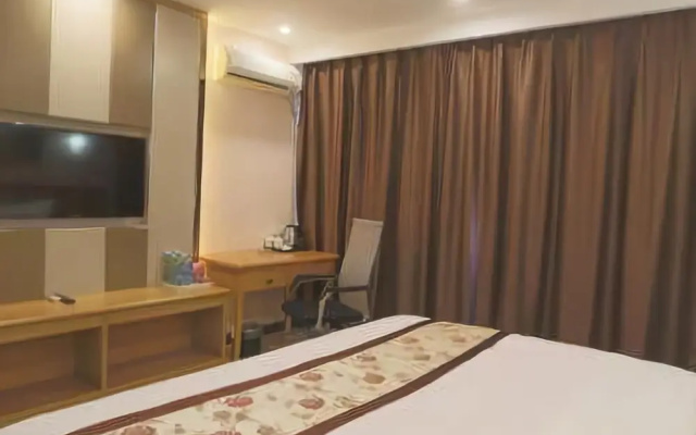Hohhot Xiangjiang Grand Hotel (Inner Mongolia University Inner Mongolia Hospital)