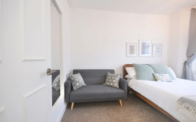 Beautiful Garden Flat near Chelsea