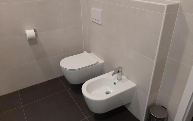 Seaview APARTMENTS HOJA