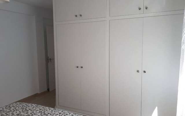 Calle Miguel de Cervantes | 6  Pax | First Line | 3687-AW