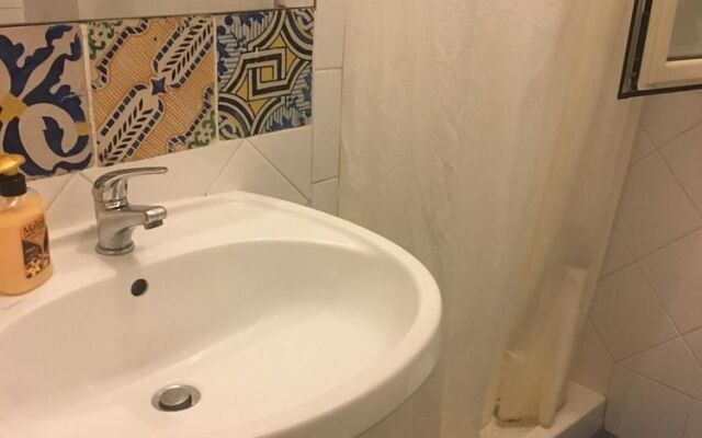 Studio in Palermo, With Wonderful City View, Balcony and Wifi - 7 km F