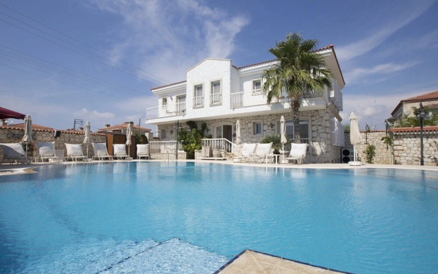 Alaroof Hotel