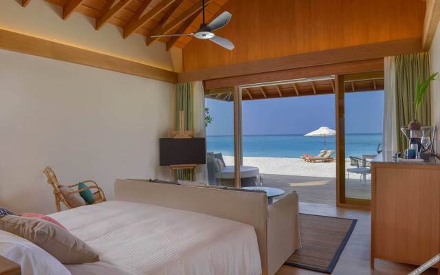 Emerald Faarufushi Resort & Spa