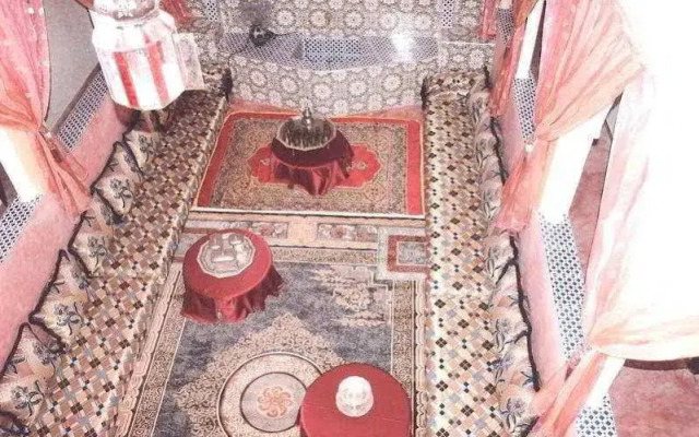Well Center Riad Auberge Assounfou