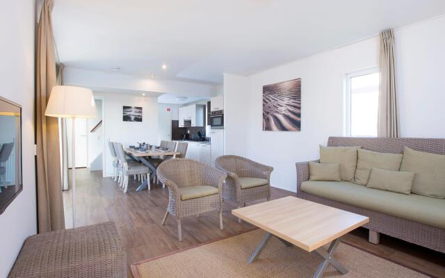 Modern Lodge With two Bathrooms, Near the Beach