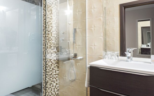 Sea View Luxury Rooms Seven of Nine