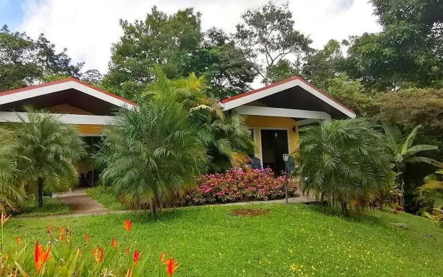 Lake Gardens Arenal Villas