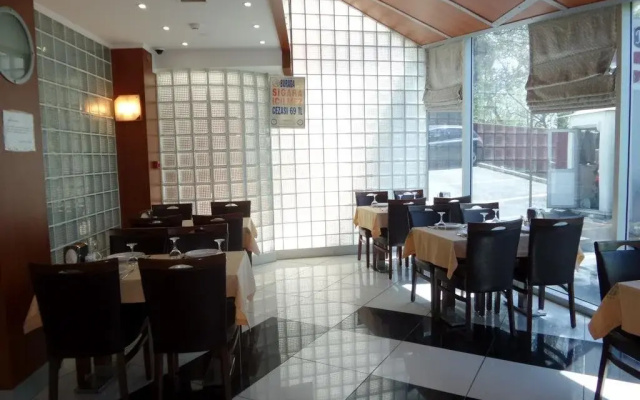 Oz Melisa Hotel