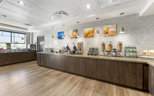 Comfort Inn & Suites Clarksville - Louisville North