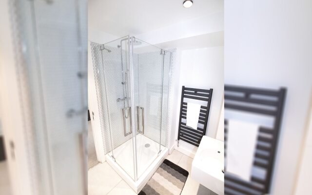 The New52 A Modern 2 Bed Apartment Located In The Heart Of Oxford City