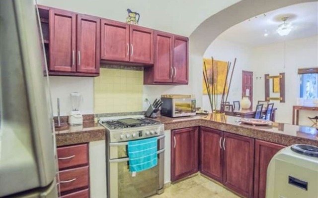 Magic, 1 block from Mamitas Beach by Tripintravel