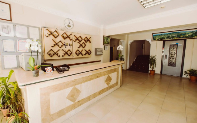 Ozalp Han Hotel