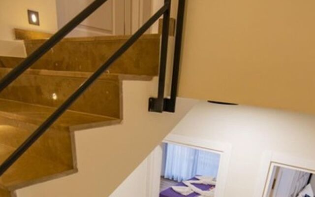 Villa Detail C