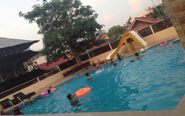 Hasna Palace