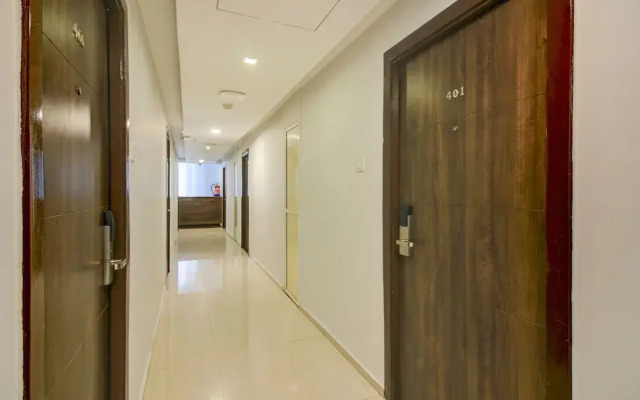 Hotel Aura - Near Malad Link Road
