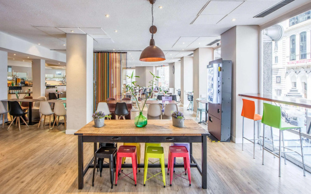 Hotel Madrid Gran Via 25 Affiliated by Meliá