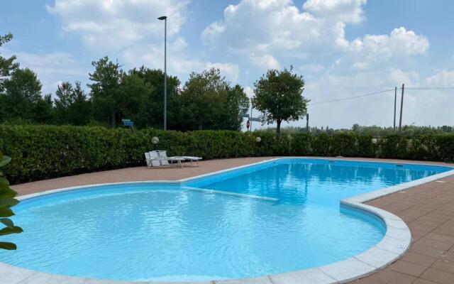 Apartment with Private Garden in Residence with Pool