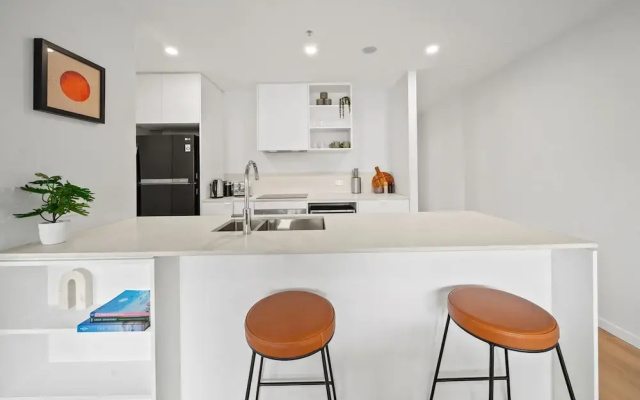 Bright 2-bed Apartment With Gym, BBQ & Pool Access