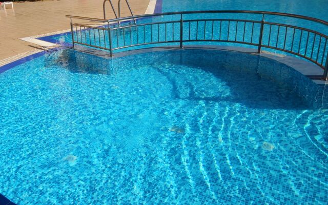 Menada Amadeusz 1 Apartments