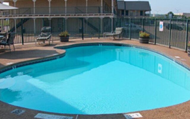 Spanish Trails Inn