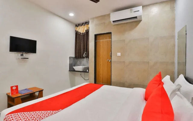 OYO 16675 Hotel Shri Krishna Inn