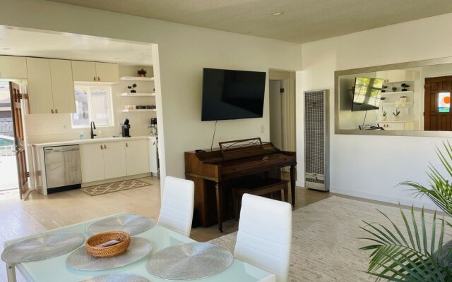 Manhattan Beach Vacation House - For solo, pair, family and business travelers