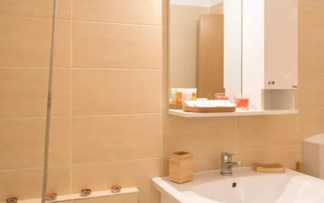 Golden Apartment Baneasa