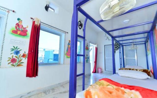 Pushp Guest House