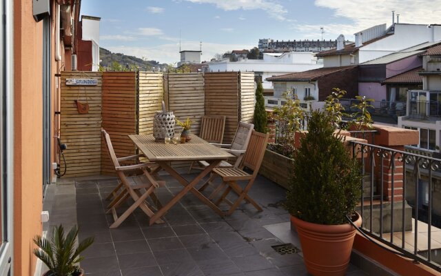Gaindegi Apartment by FeelFree Rentals