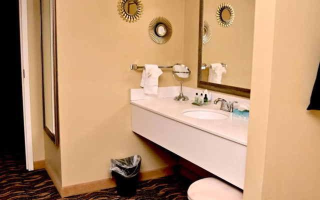 MCM Eleganté Hotel & Suites