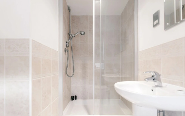 Roomspace Apartments -Sandfield Court