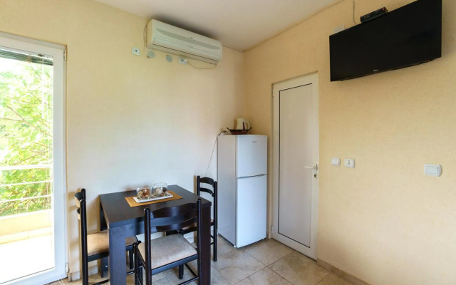 Apartments Lora