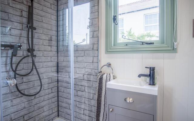 Rosemary - 1 Bedroom - Amroth
