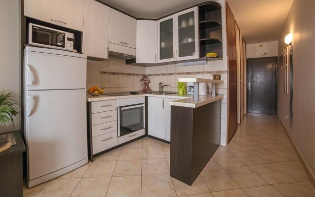 Stunning Apartment in Podstrana With 2 Bedrooms and Wifi