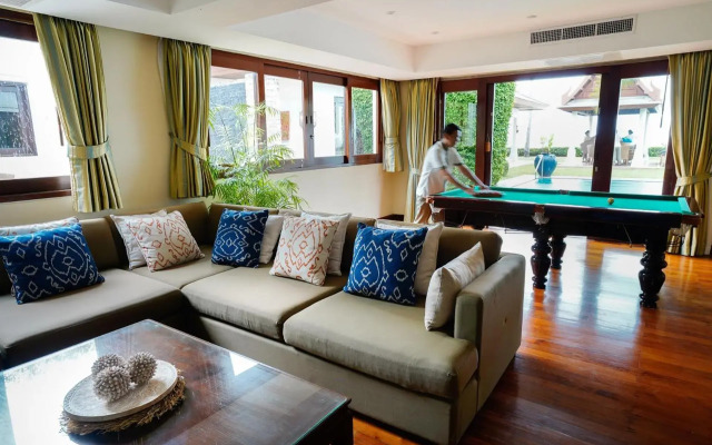 Miskawaan Beachfront Villas