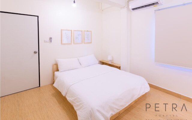 Petra Poshtel Donmuang