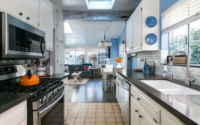 Ventura Beach Oasis by RedAwning