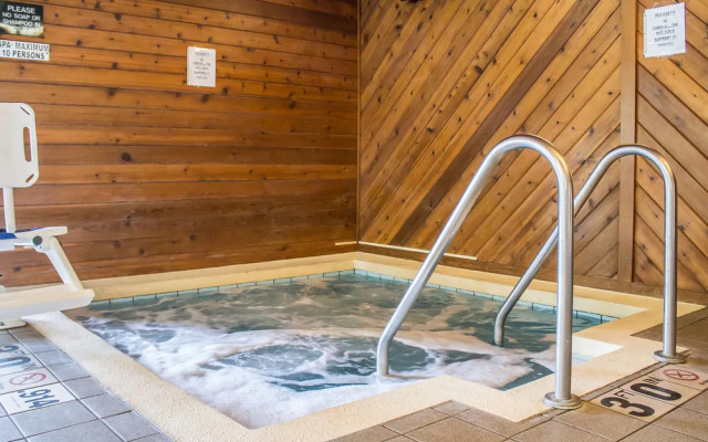 Northwest Inn and Suites- Minocqua