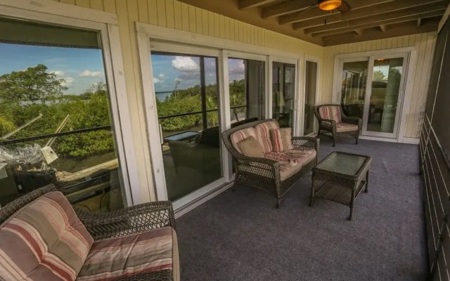 289 Driftwood Lane