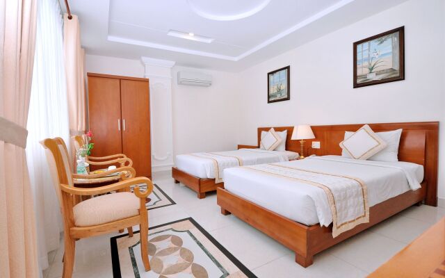 Tan Hoang Long Hotel