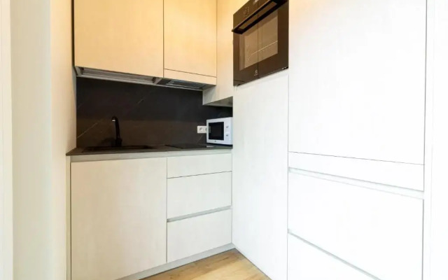 VineWood Apartment, By Cohost