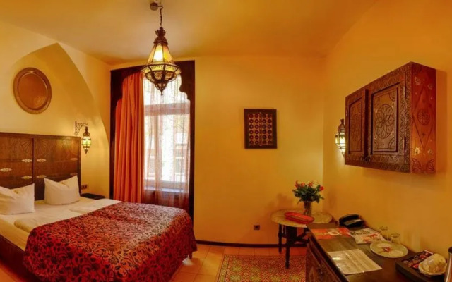 Hotel Little Paris