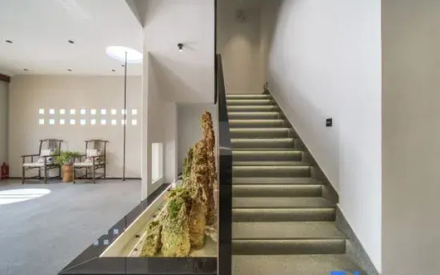 Zeyishan Homestay (Jiuhuashan Scenic Area Transfer Center)